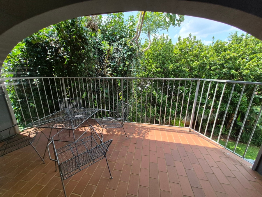 4 Bedroom Property for Sale in Rooihuiskraal Gauteng