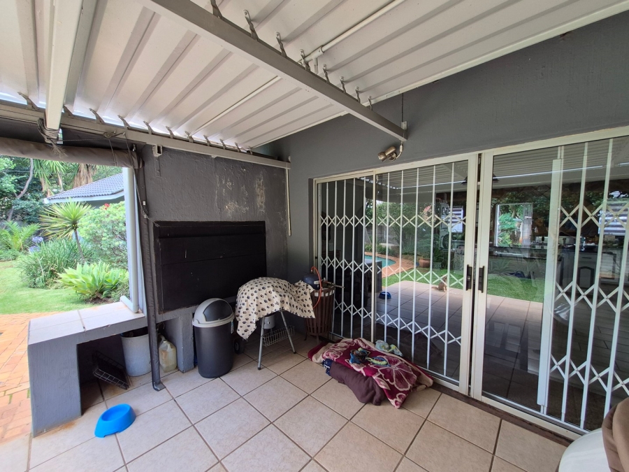 4 Bedroom Property for Sale in Rooihuiskraal Gauteng