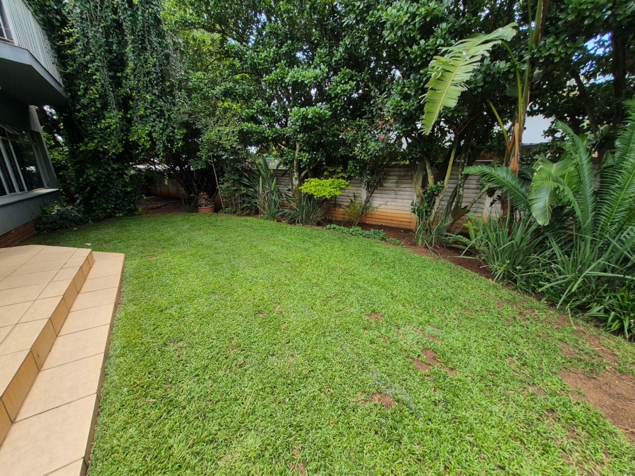 4 Bedroom Property for Sale in Rooihuiskraal Gauteng