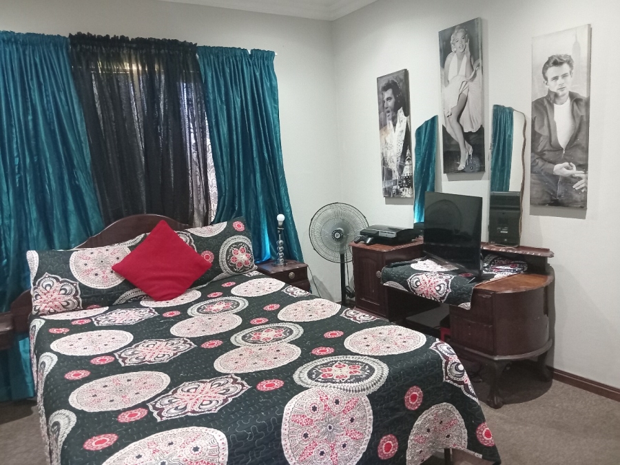 To Let 3 Bedroom Property for Rent in Hughes Gauteng