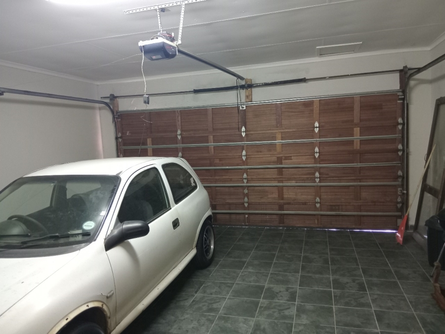 To Let 3 Bedroom Property for Rent in Hughes Gauteng