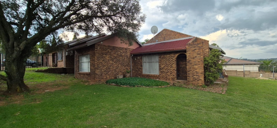 3 Bedroom Property for Sale in Heuweloord Gauteng