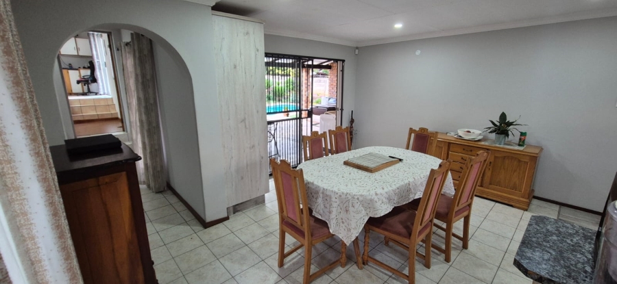 3 Bedroom Property for Sale in Heuweloord Gauteng