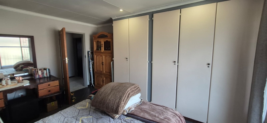 3 Bedroom Property for Sale in Heuweloord Gauteng