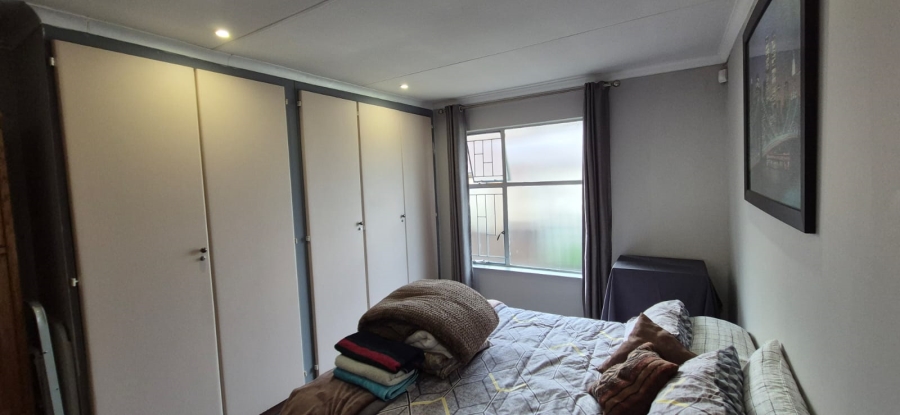 3 Bedroom Property for Sale in Heuweloord Gauteng