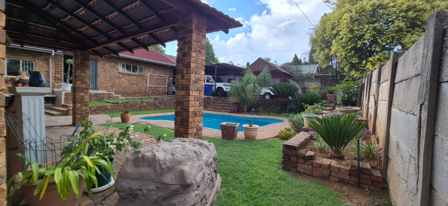 3 Bedroom Property for Sale in Heuweloord Gauteng