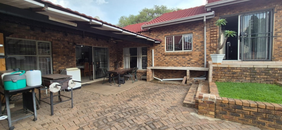 3 Bedroom Property for Sale in Heuweloord Gauteng