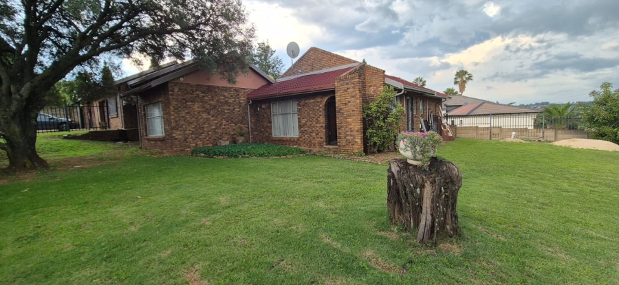 3 Bedroom Property for Sale in Heuweloord Gauteng