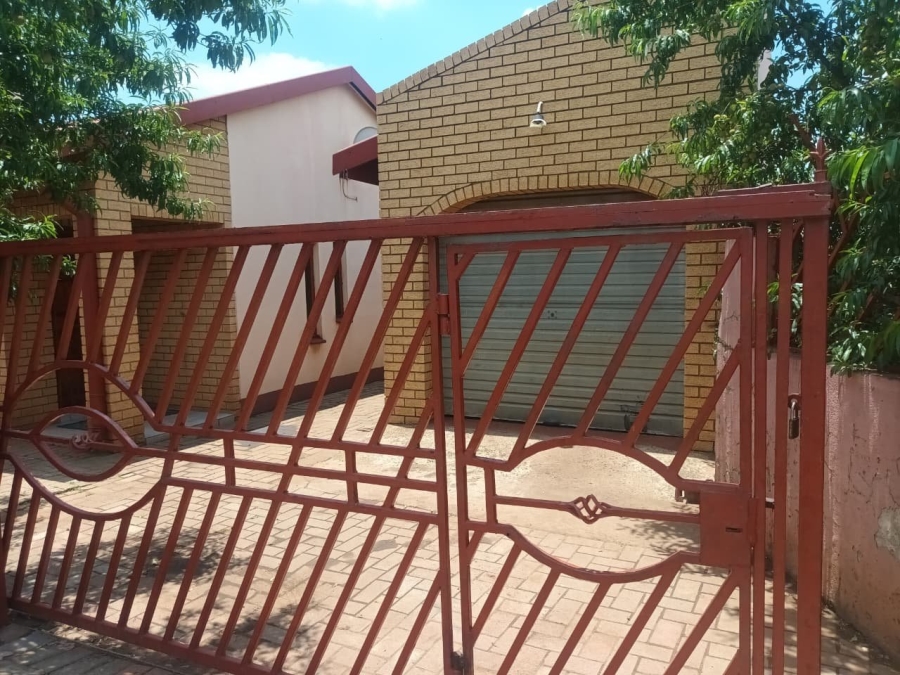 2 Bedroom Property for Sale in Katlehong South Gauteng