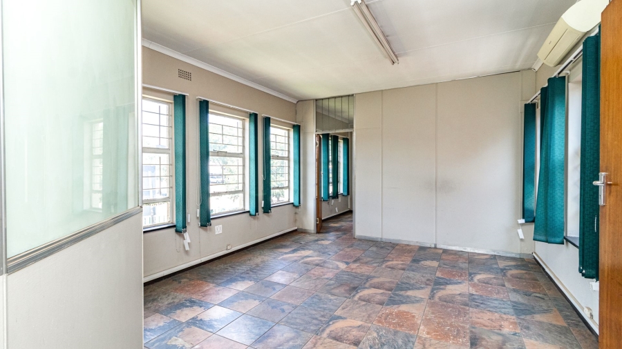 To Let commercial Property for Rent in Spartan Gauteng