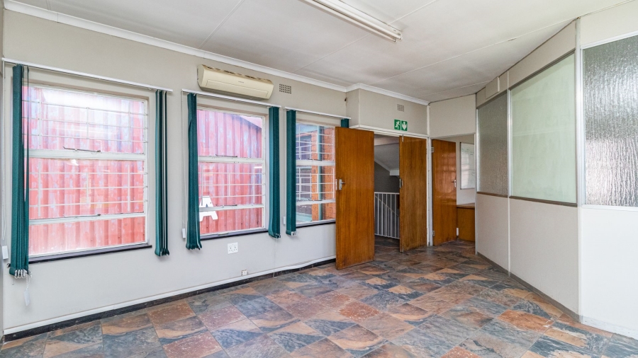 To Let commercial Property for Rent in Spartan Gauteng