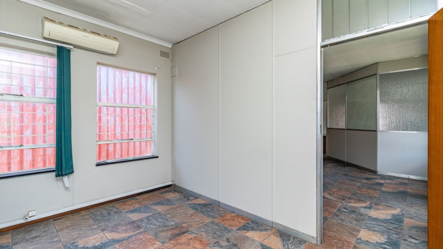 To Let commercial Property for Rent in Spartan Gauteng