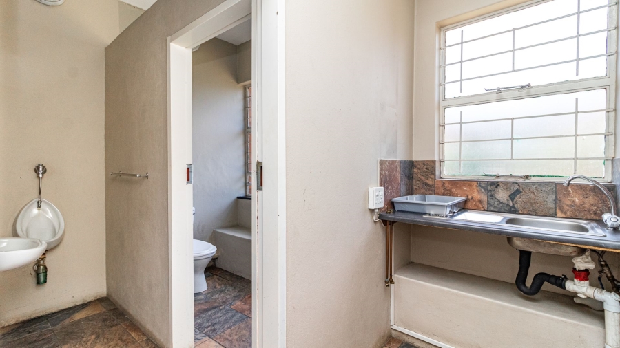 To Let commercial Property for Rent in Spartan Gauteng