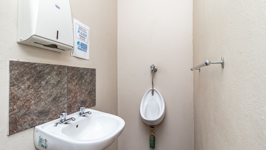 To Let commercial Property for Rent in Spartan Gauteng