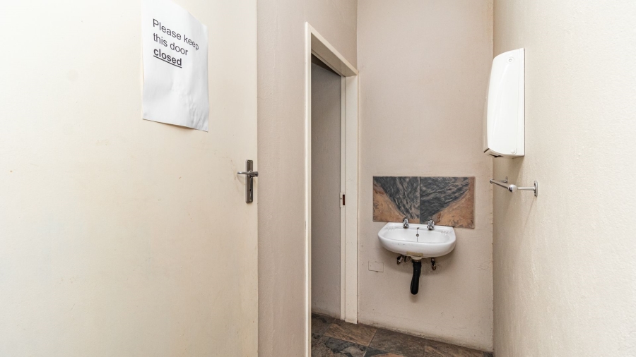 To Let commercial Property for Rent in Spartan Gauteng