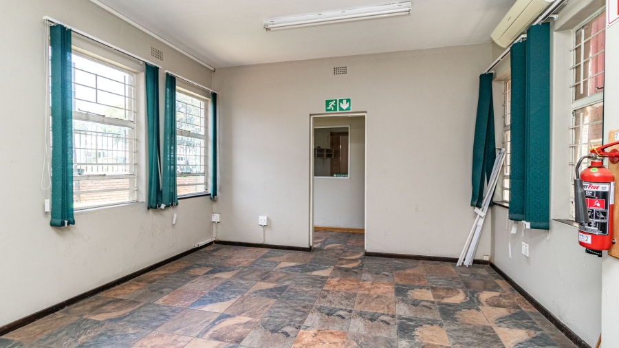 To Let commercial Property for Rent in Spartan Gauteng