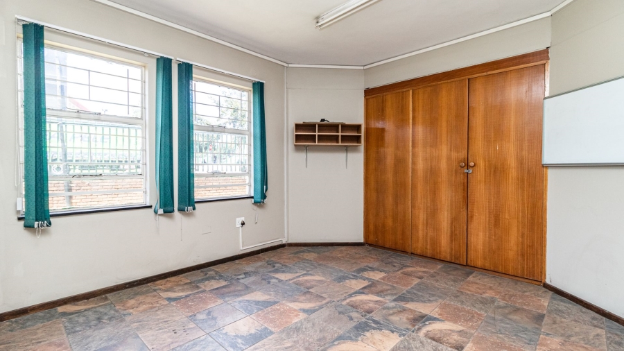 To Let commercial Property for Rent in Spartan Gauteng