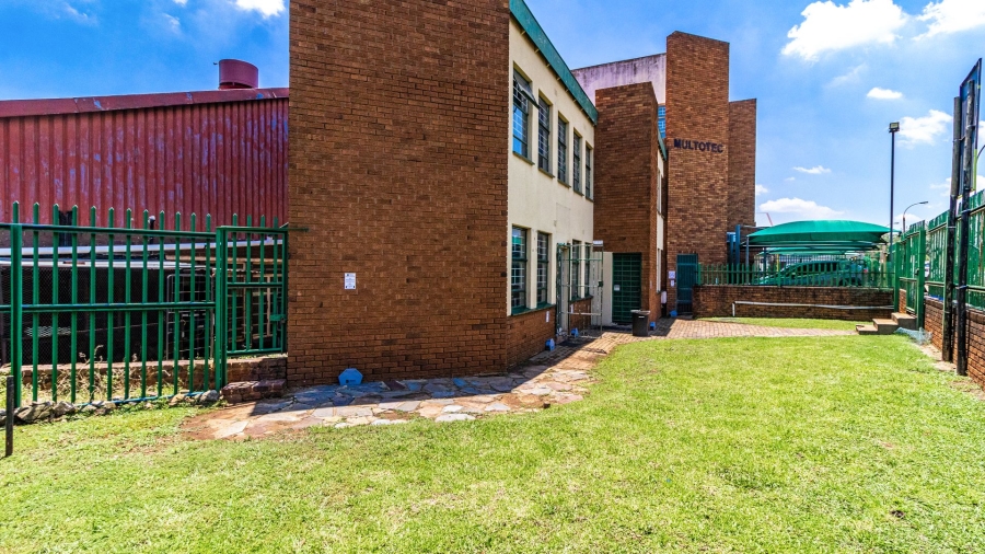 To Let commercial Property for Rent in Spartan Gauteng