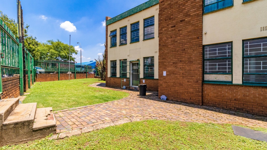 To Let commercial Property for Rent in Spartan Gauteng