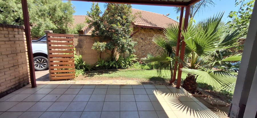 3 Bedroom Property for Sale in Equestria Gauteng