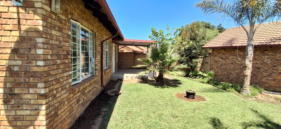 3 Bedroom Property for Sale in Equestria Gauteng