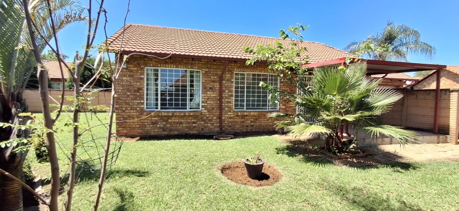 3 Bedroom Property for Sale in Equestria Gauteng