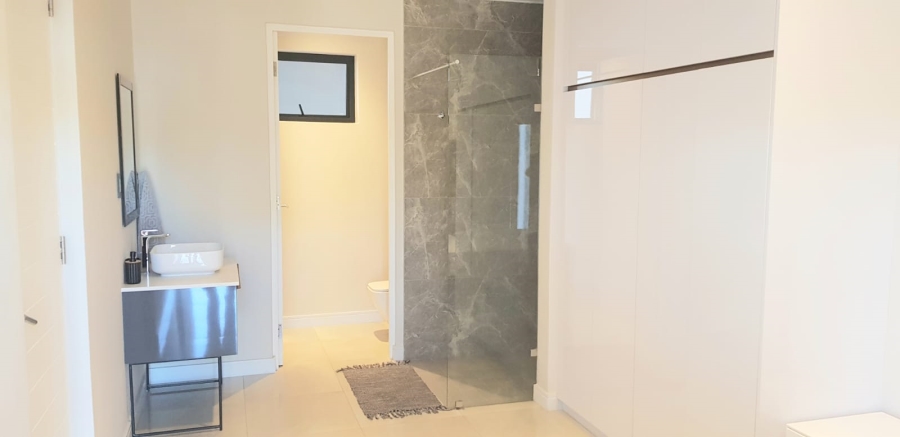 To Let 2 Bedroom Property for Rent in Houghton Estate Gauteng