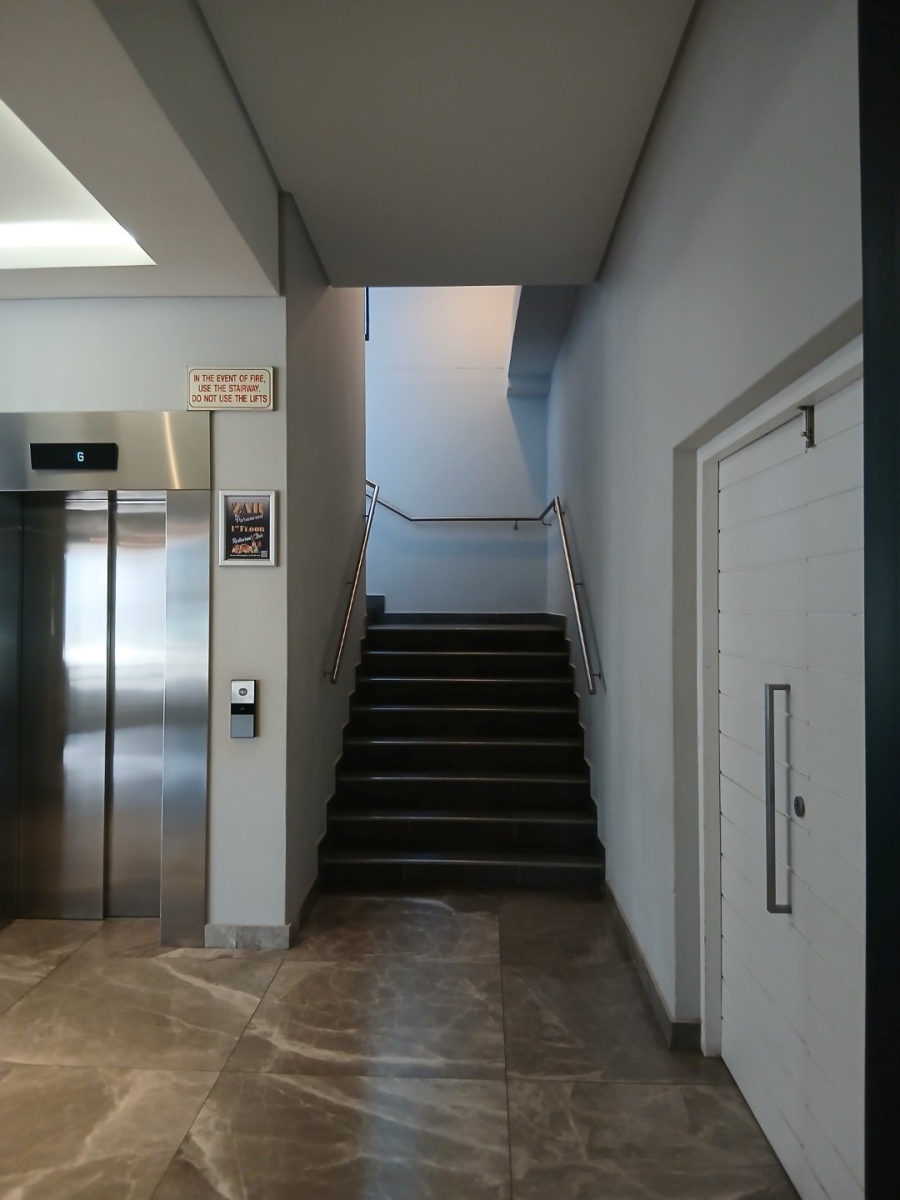 To Let 2 Bedroom Property for Rent in Houghton Estate Gauteng