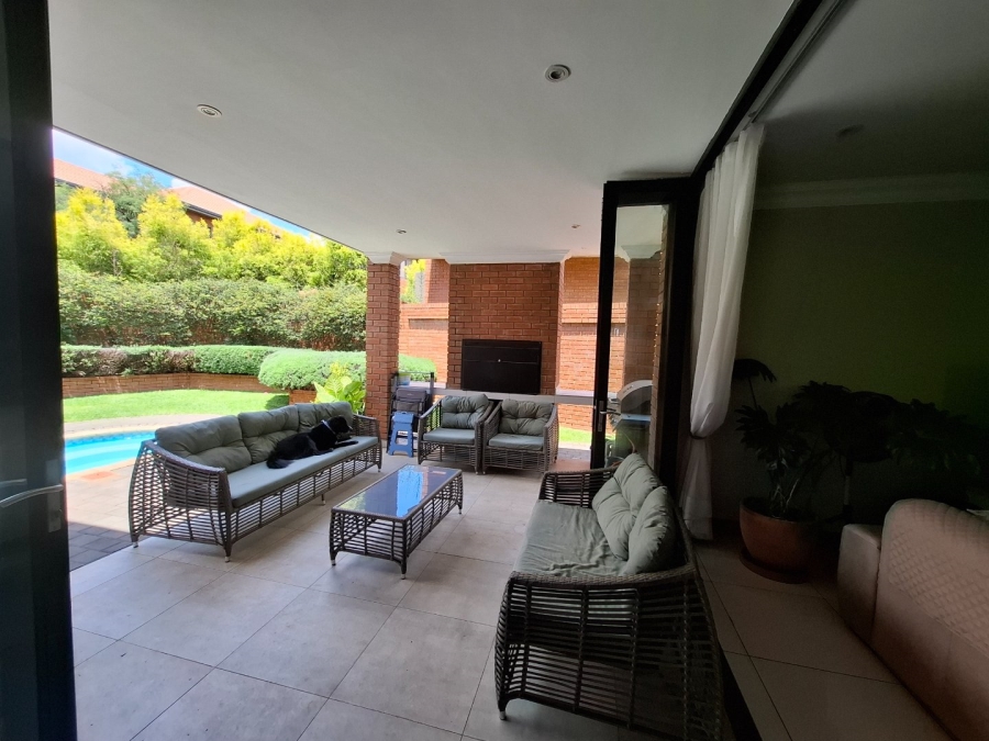 To Let 4 Bedroom Property for Rent in Olympus AH Gauteng