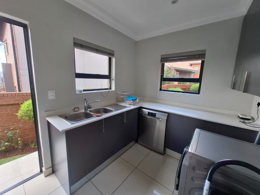 To Let 4 Bedroom Property for Rent in Olympus AH Gauteng