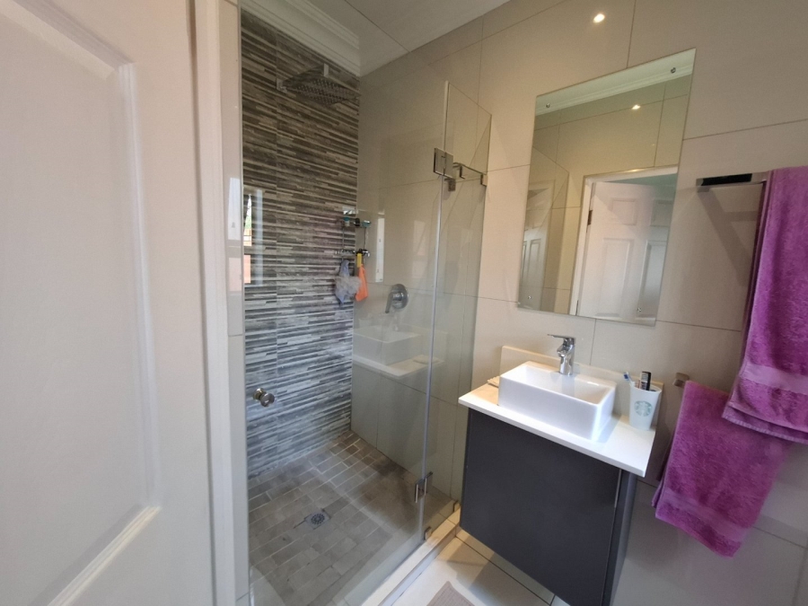 To Let 4 Bedroom Property for Rent in Olympus AH Gauteng