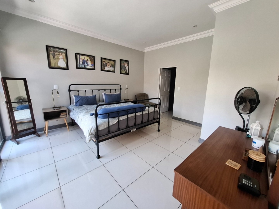 To Let 4 Bedroom Property for Rent in Olympus AH Gauteng