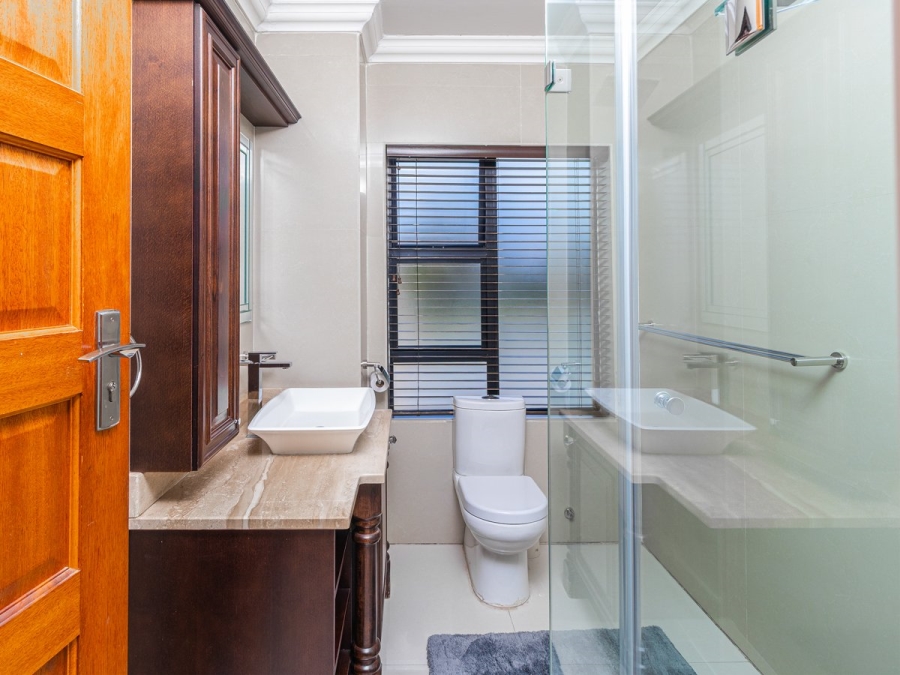 7 Bedroom Property for Sale in Blue Valley Golf Estate Gauteng