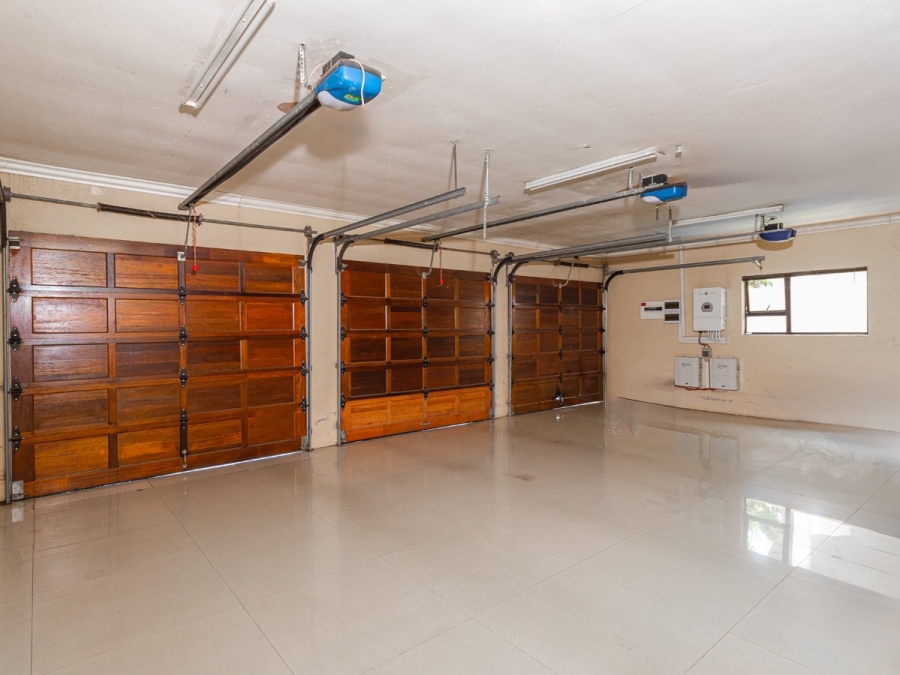 7 Bedroom Property for Sale in Blue Valley Golf Estate Gauteng