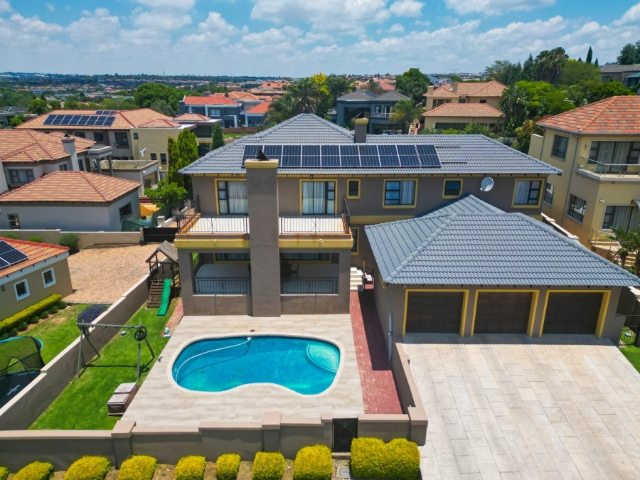 7 Bedroom Property for Sale in Blue Valley Golf Estate Gauteng