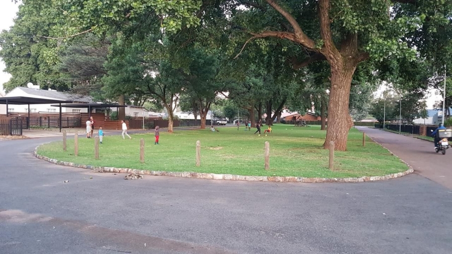 To Let 2 Bedroom Property for Rent in Comet Gauteng