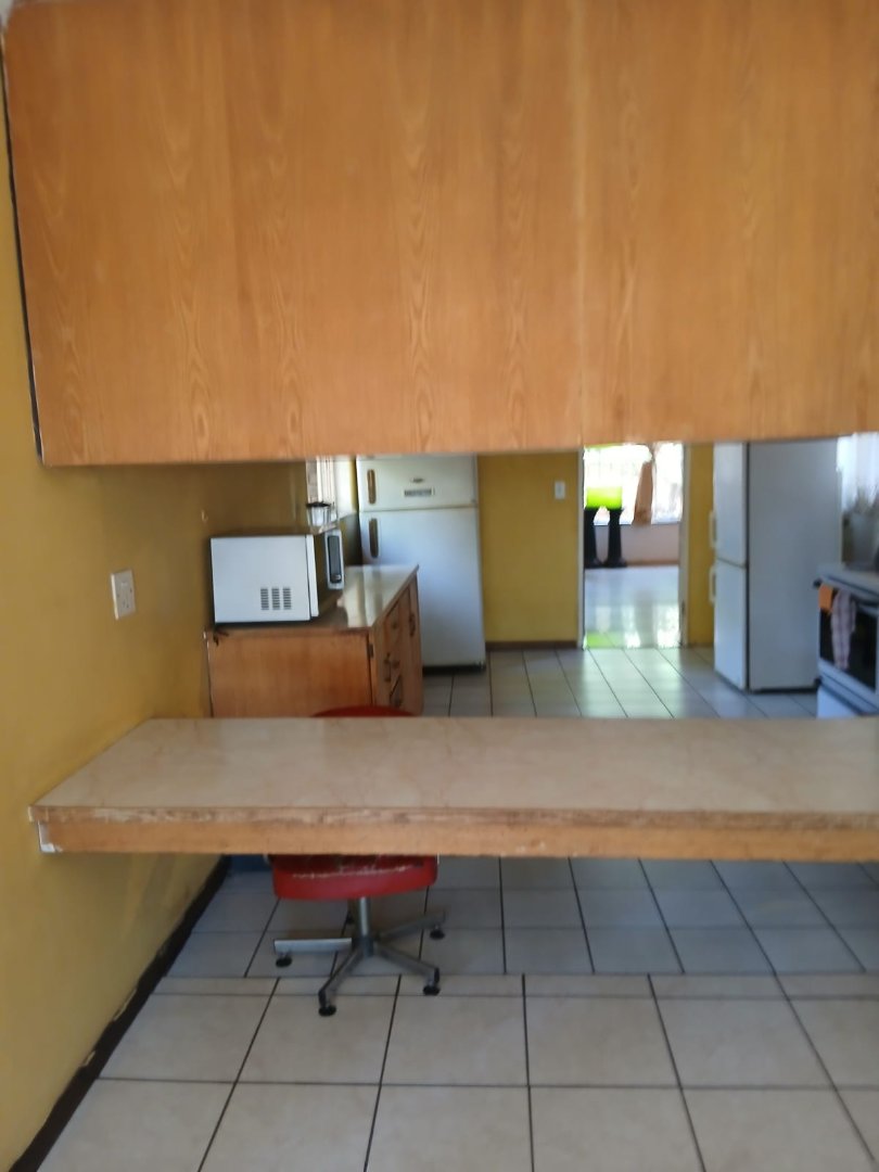 5 Bedroom Property for Sale in The Orchards Gauteng