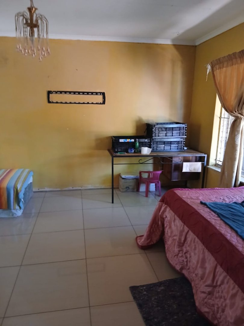 5 Bedroom Property for Sale in The Orchards Gauteng