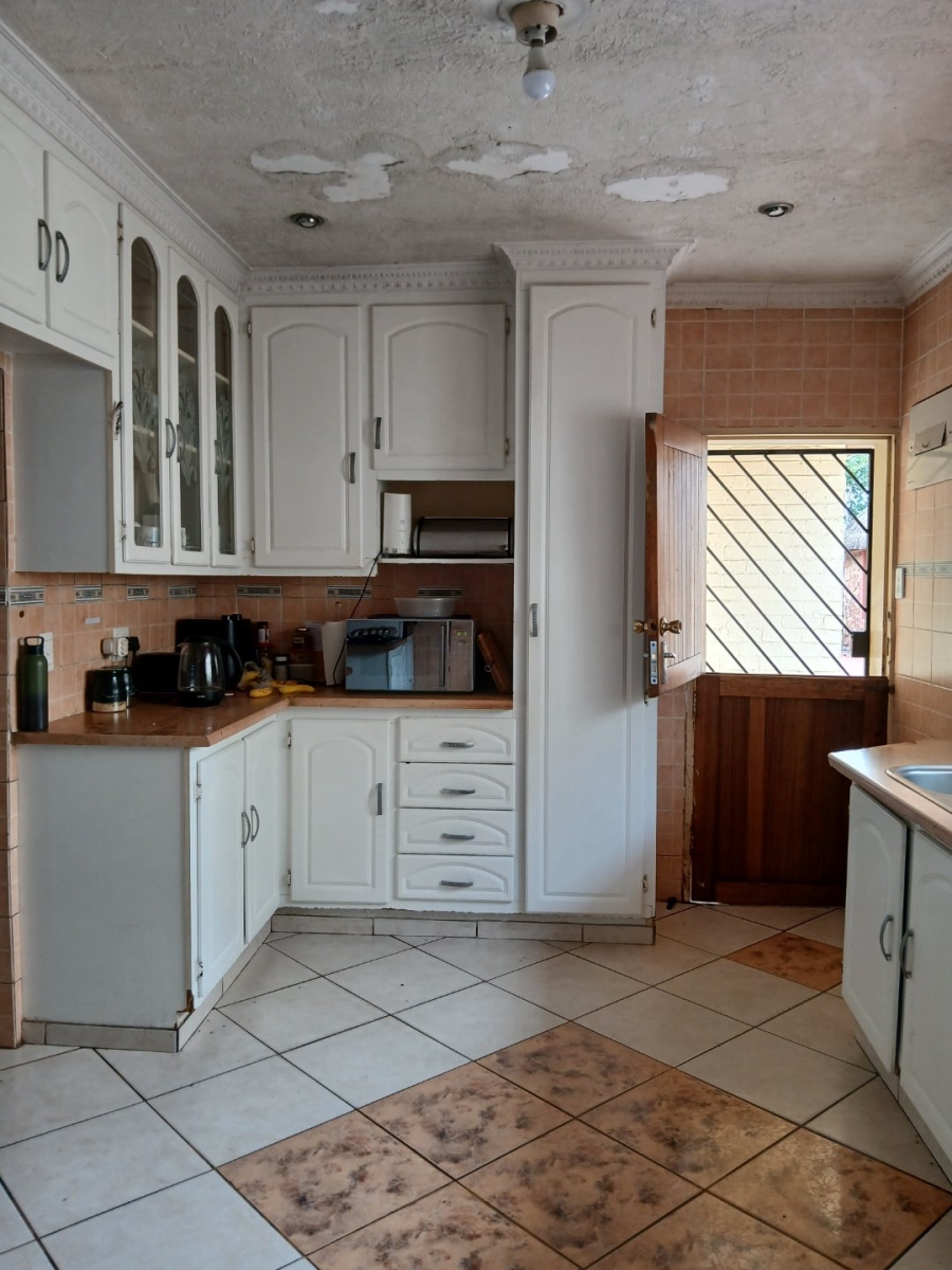 3 Bedroom Property for Sale in Kwaggasrand Gauteng