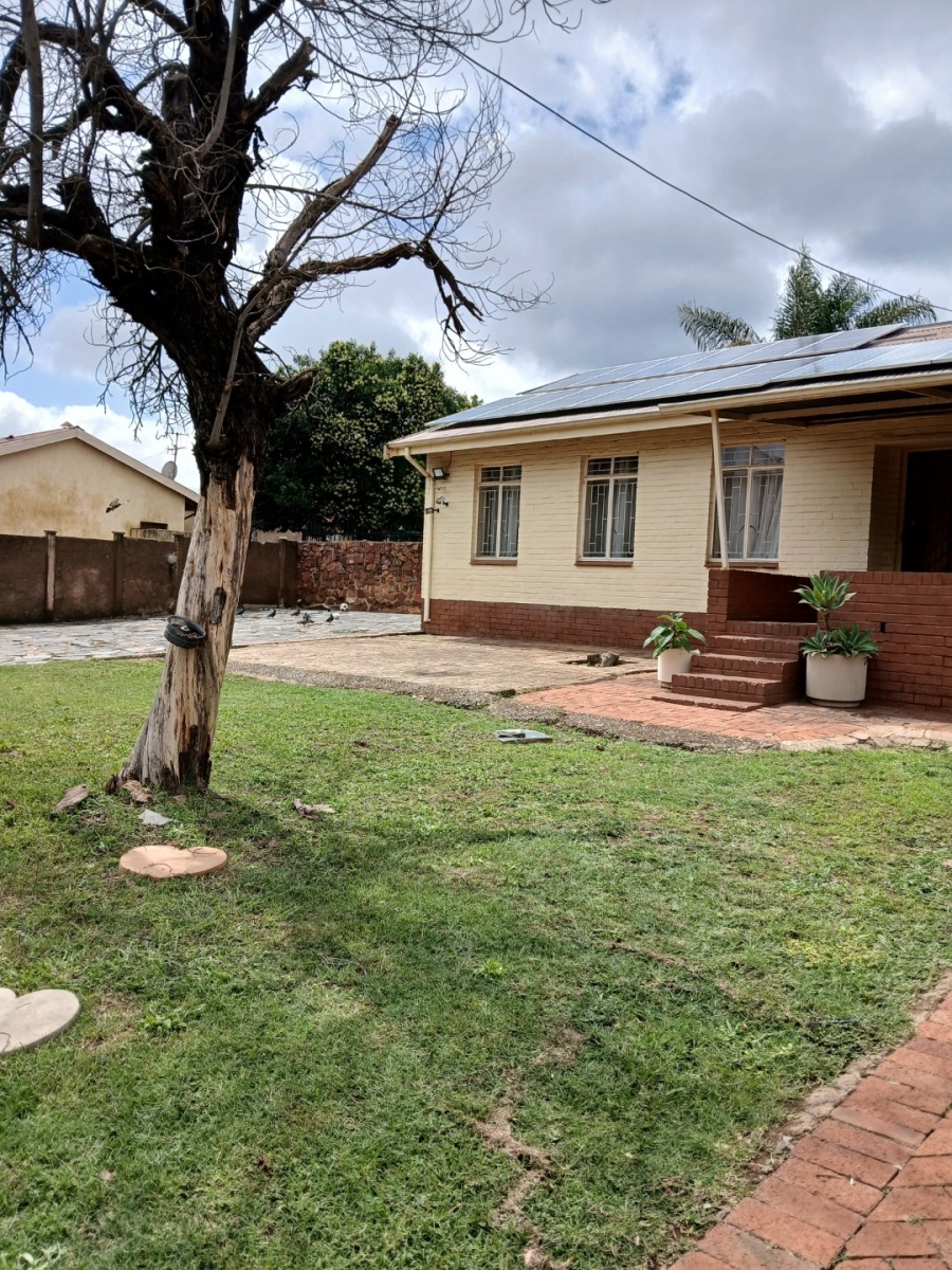 3 Bedroom Property for Sale in Kwaggasrand Gauteng