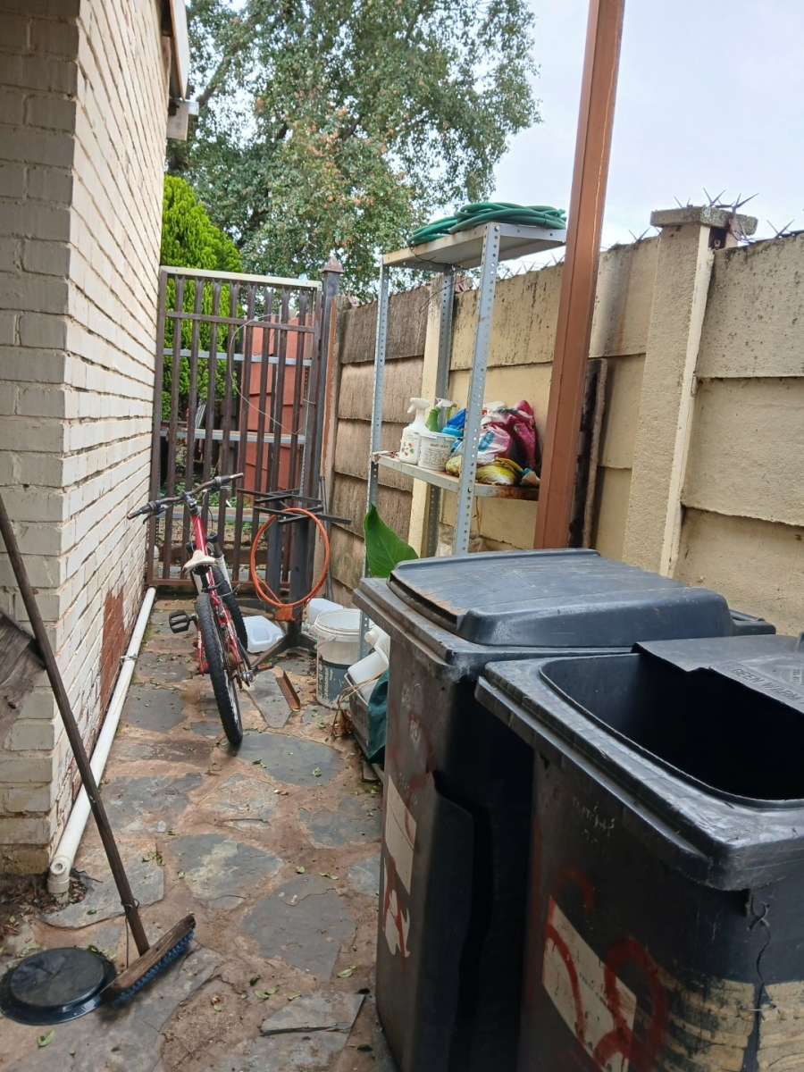 3 Bedroom Property for Sale in Kwaggasrand Gauteng