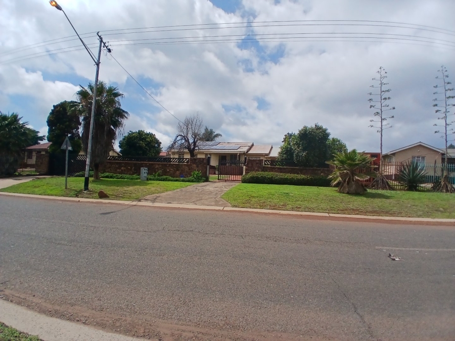 3 Bedroom Property for Sale in Kwaggasrand Gauteng