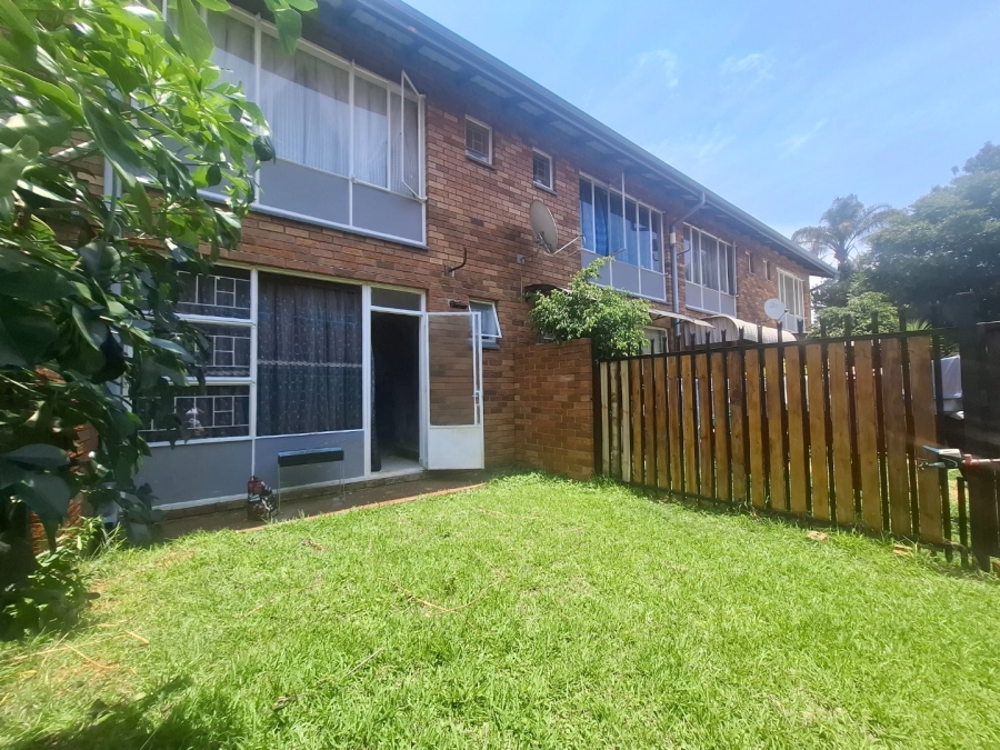 To Let 2 Bedroom Property for Rent in Dorandia Gauteng