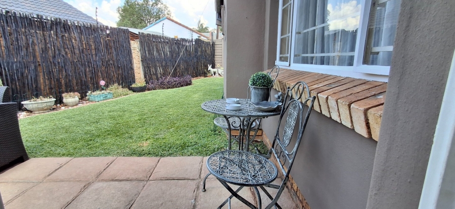 2 Bedroom Property for Sale in Doornpoort Gauteng