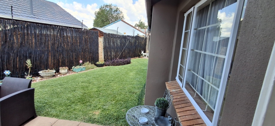 2 Bedroom Property for Sale in Doornpoort Gauteng