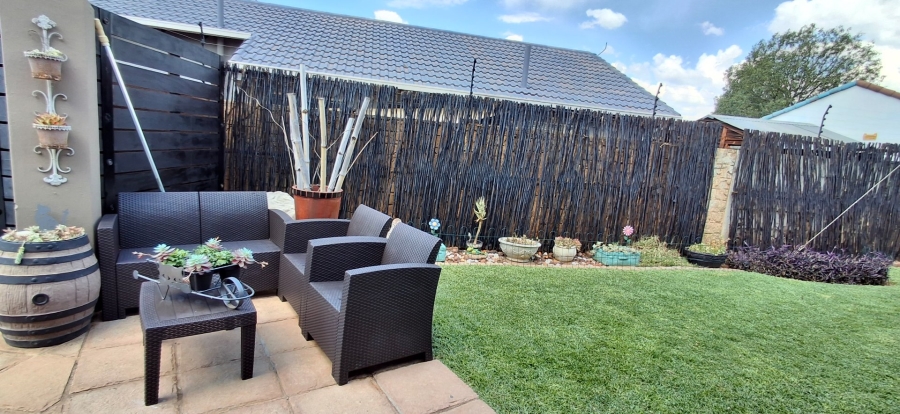 2 Bedroom Property for Sale in Doornpoort Gauteng