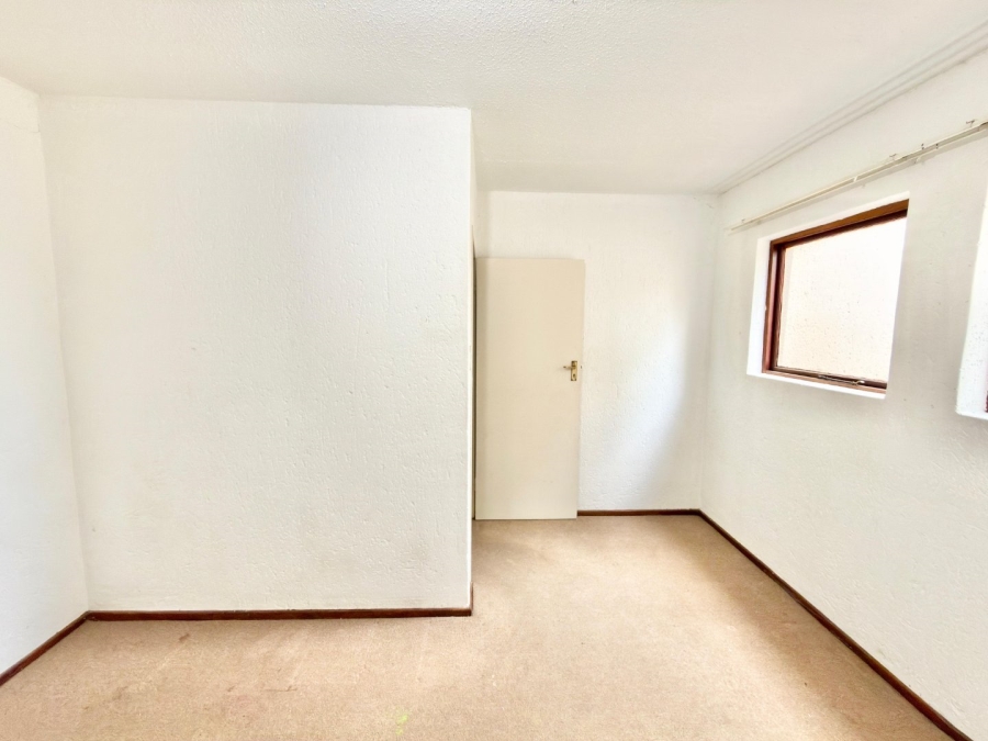 To Let 3 Bedroom Property for Rent in New Market Park Gauteng