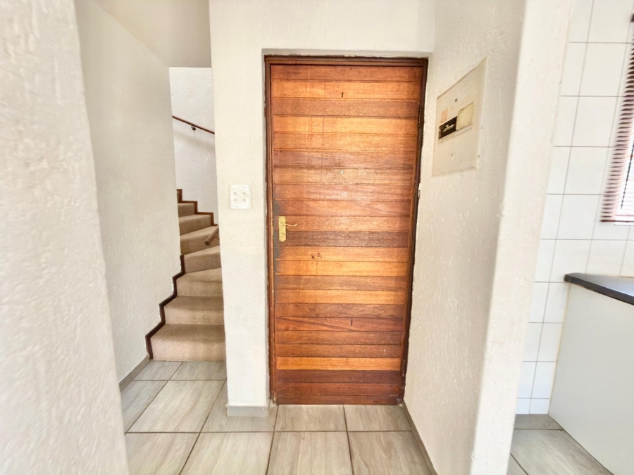 To Let 3 Bedroom Property for Rent in New Market Park Gauteng