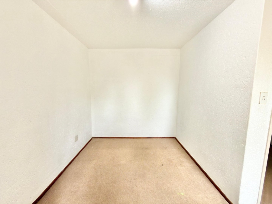 To Let 3 Bedroom Property for Rent in New Market Park Gauteng