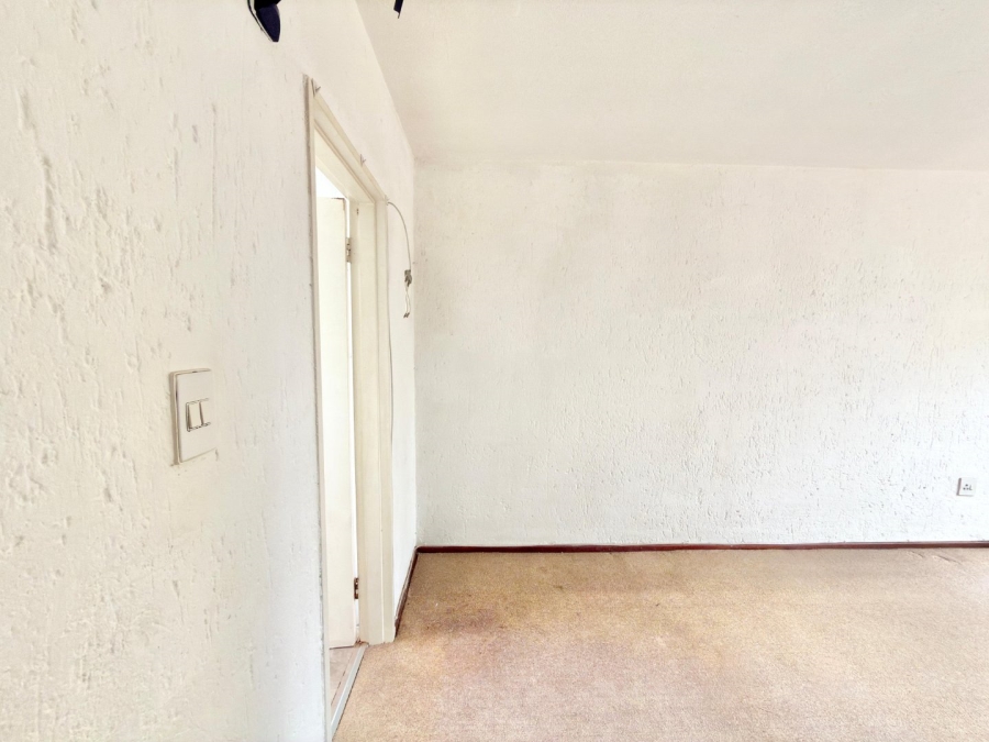 To Let 3 Bedroom Property for Rent in New Market Park Gauteng